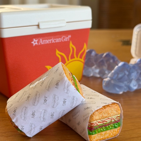 American Girl Doll Truly Me Beach Cooler Picnic Set - 2017 - Retired - Picture 3 of 6